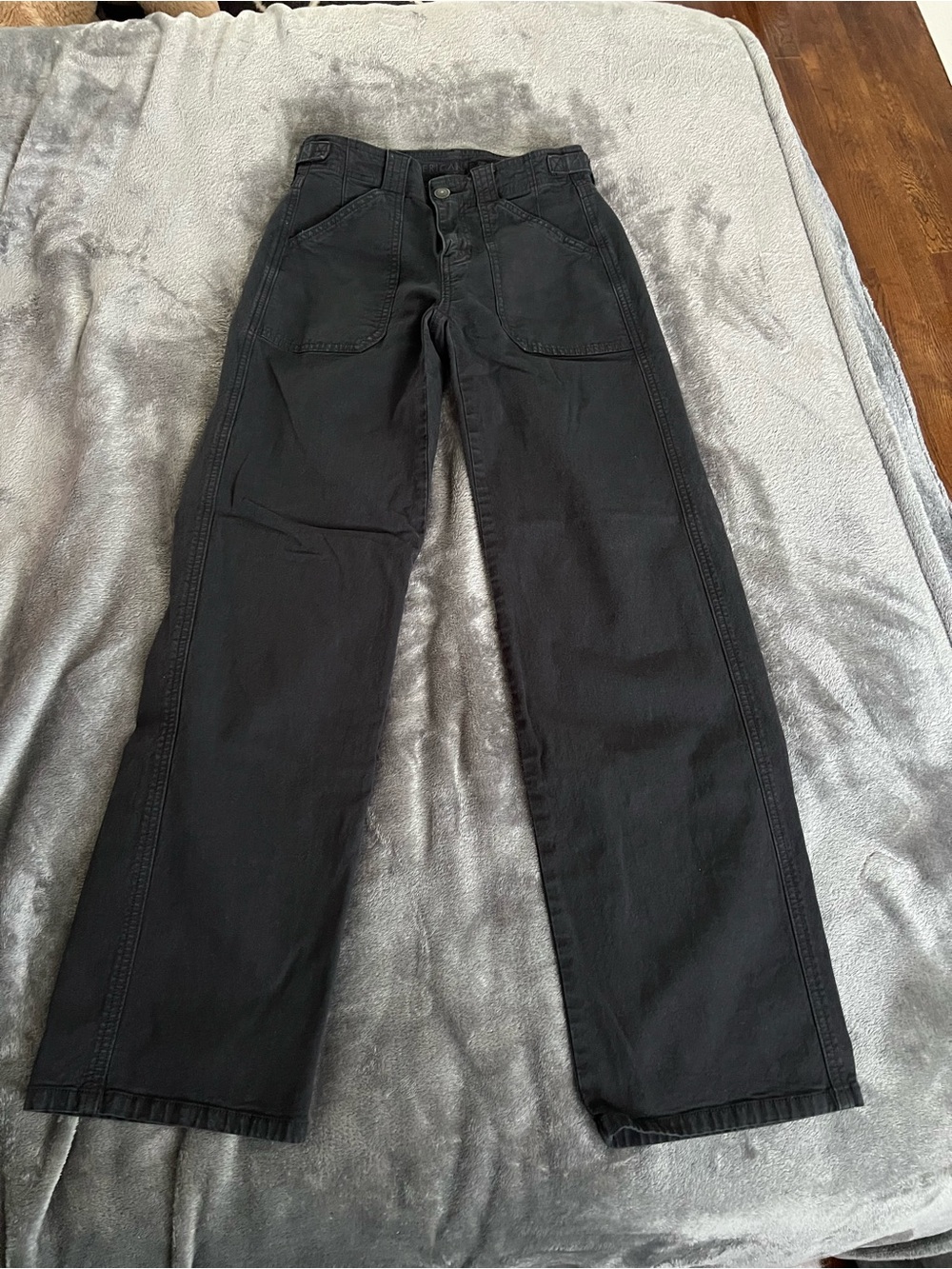 American Eagle Outfitters Black Stove pipe Jeans